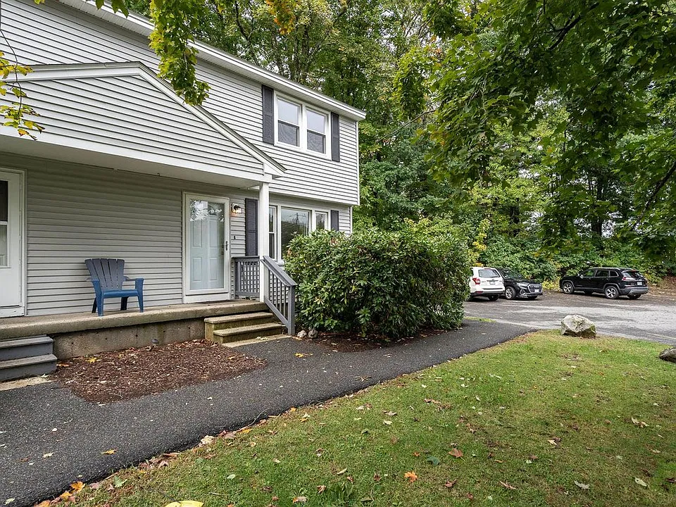 76 Boulder Dr