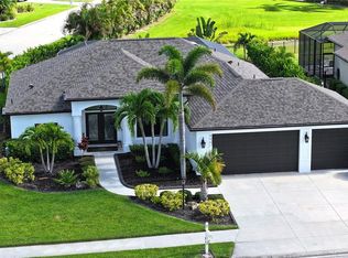 8901 Bernberry St, Sarasota, FL 34240