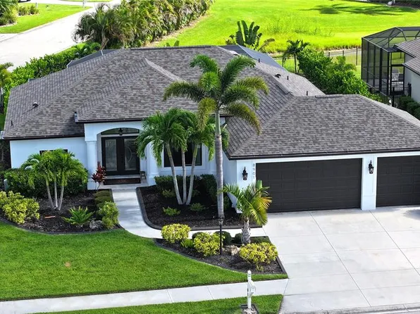 8901 Bernberry St, Sarasota, FL 34240