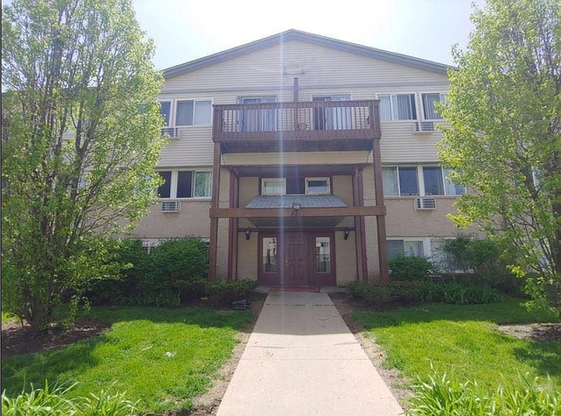 1st image of 655 Deepwoods Dr APT 3H