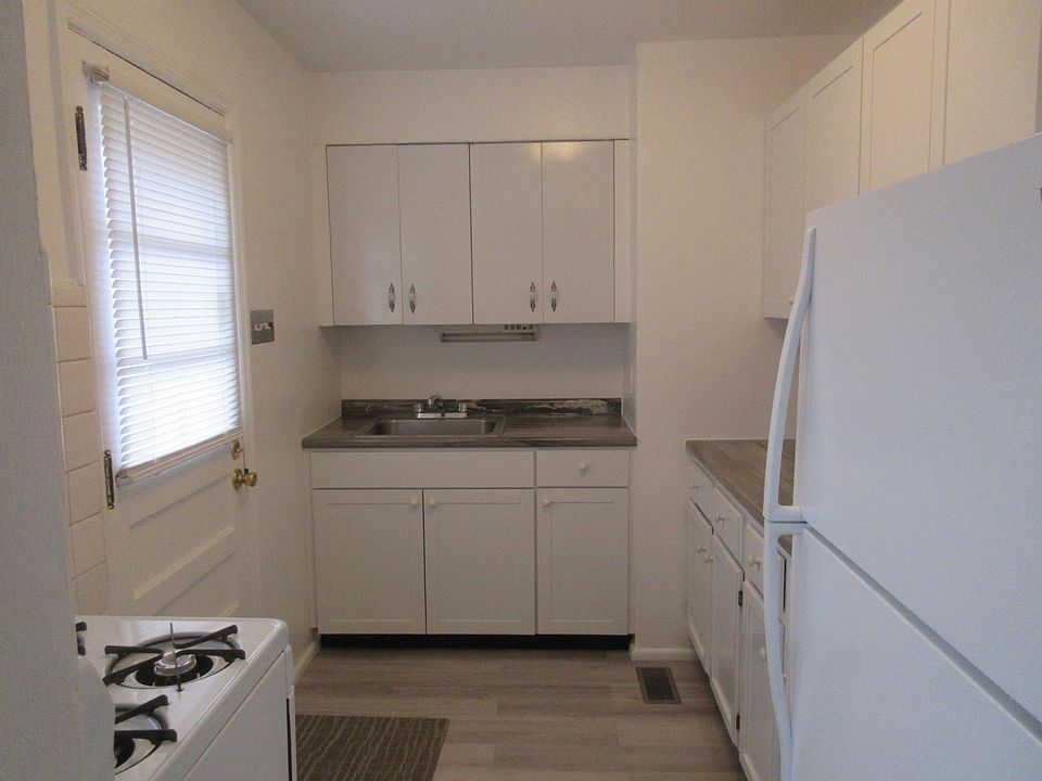 1st image of 7022 Jamieson Ave APT C