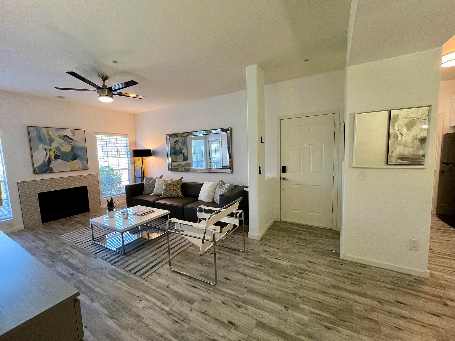 1 bed, 765 sqft, $2,400 — Photo 4