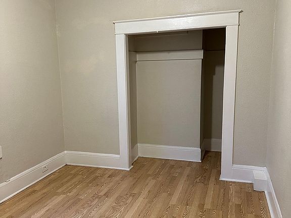 2nd image of 537 E Oak St APT 11