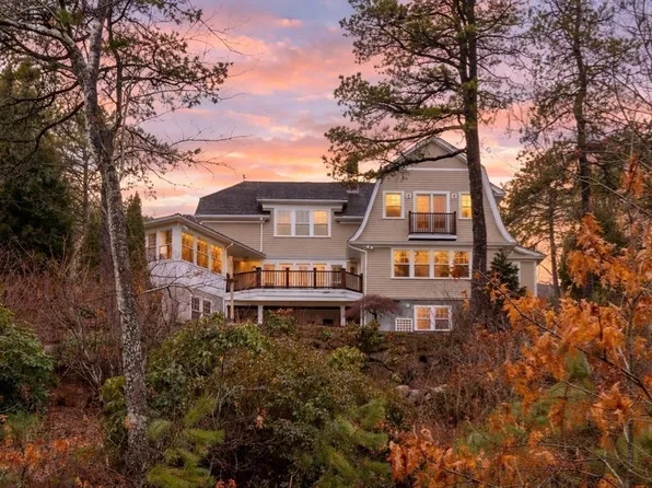 12 Stones Throw, Plymouth, MA 02360