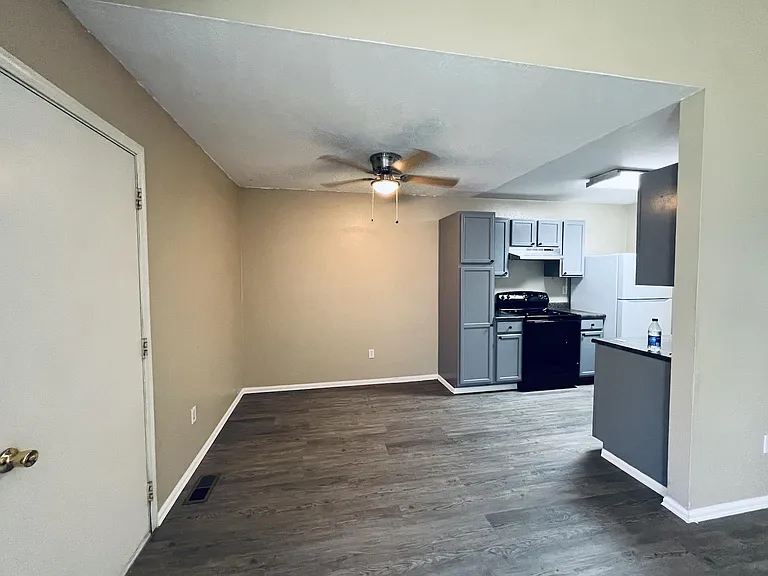 1331 Firefly Cir — Photo 8