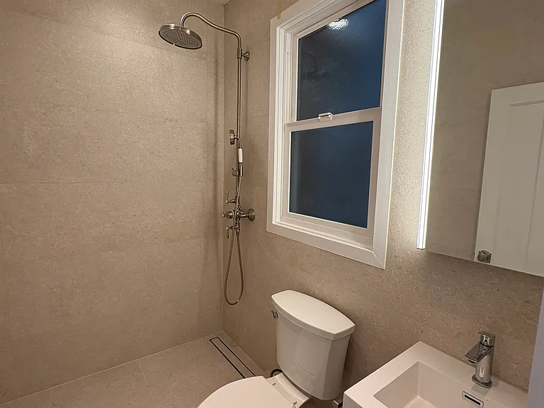 1546 Jones St #12 — Photo 12