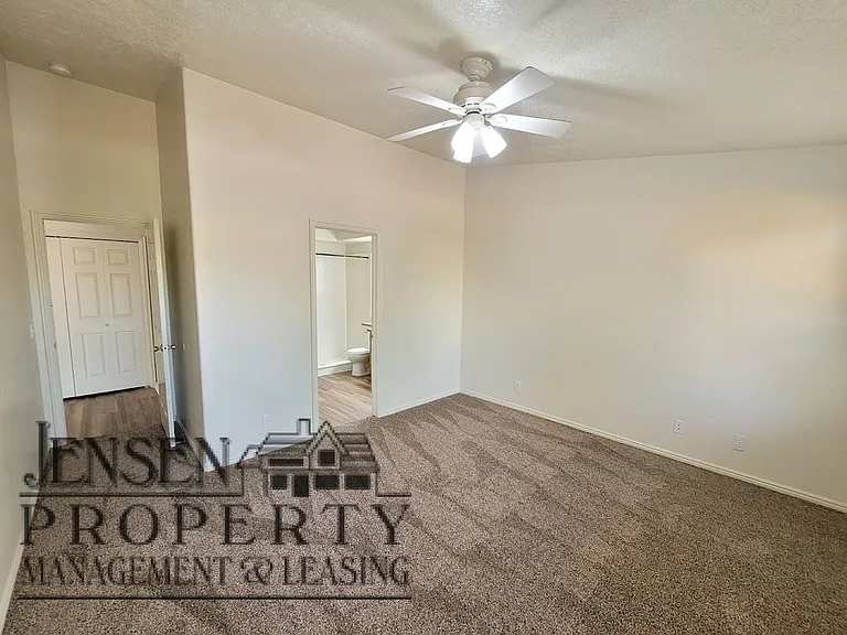 787 N Warm Springs Dr — Photo 18