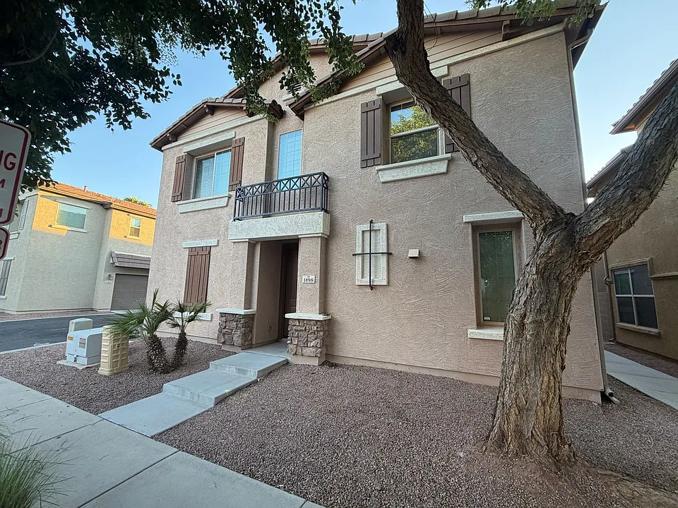 1498 S Colt Dr