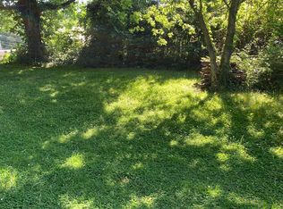Davis St, Greeneville, TN 37743