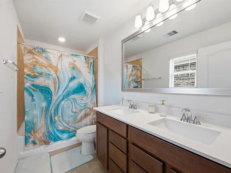 25343 Trinity Oakley Ct — Photo 16
