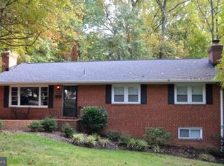 9919 Colony Rd, Fairfax, VA 22030