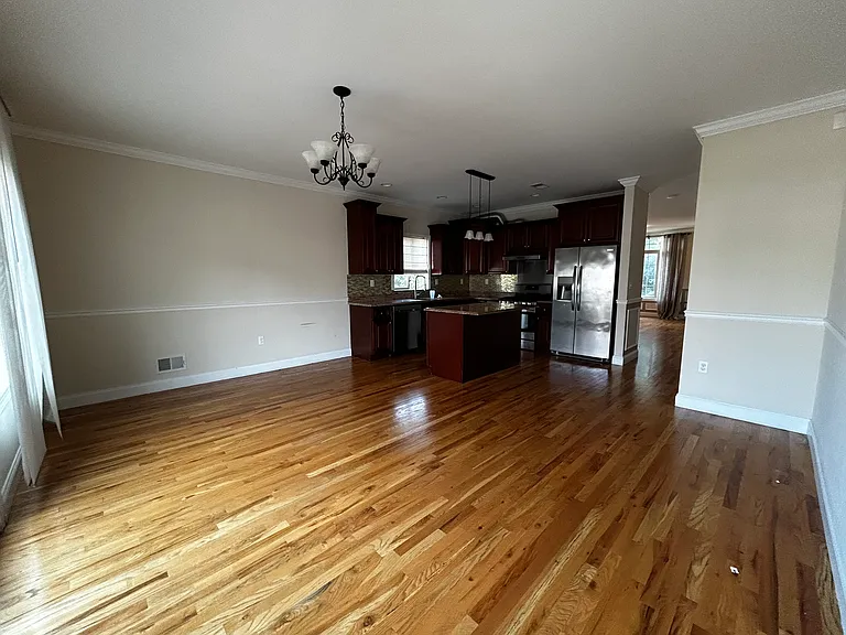 31 Tillman St — Photo 8
