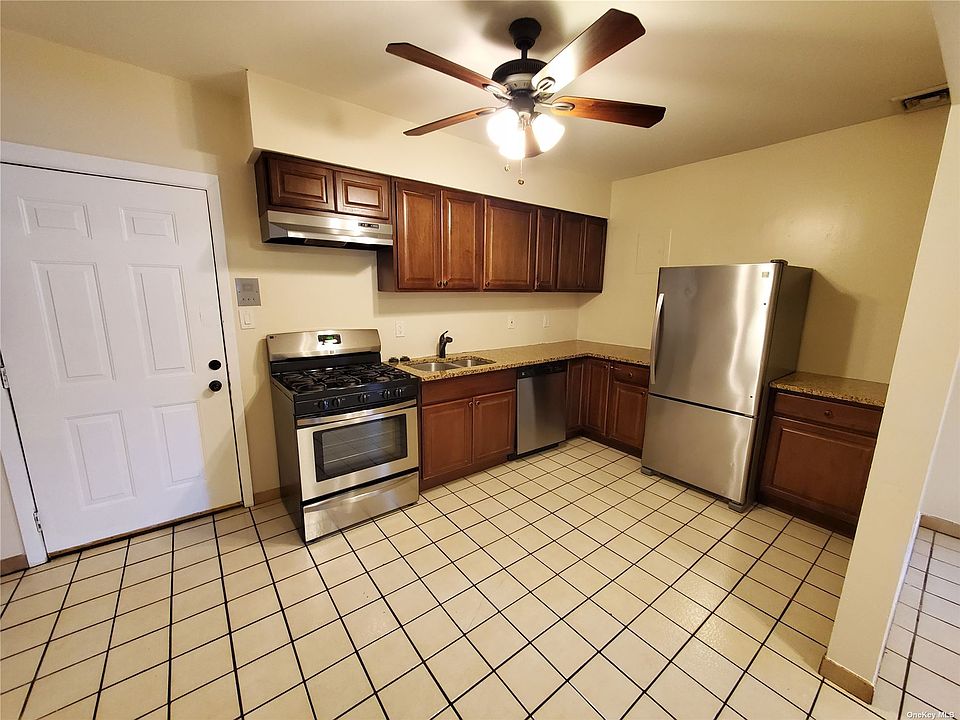 1st image of 400 Jericho Tpke APT 3
