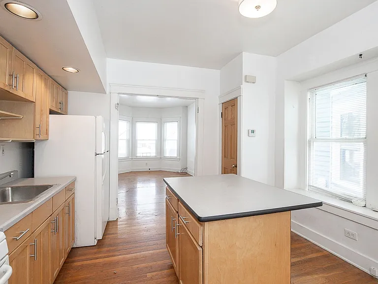 6911 Franklin Ave — Photo 8