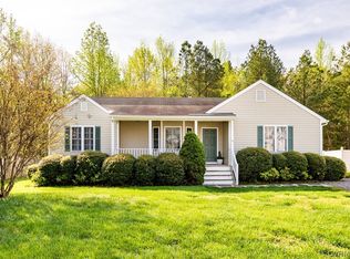 11619 Clear Ridge Dr, Midlothian, VA 23112