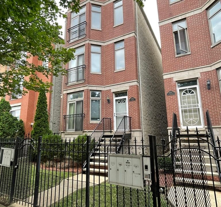 1st image of 4244 S Vincennes Ave APT 3