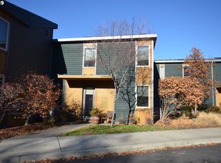 22 Mosier Creek Pl, Mosier, OR 97040