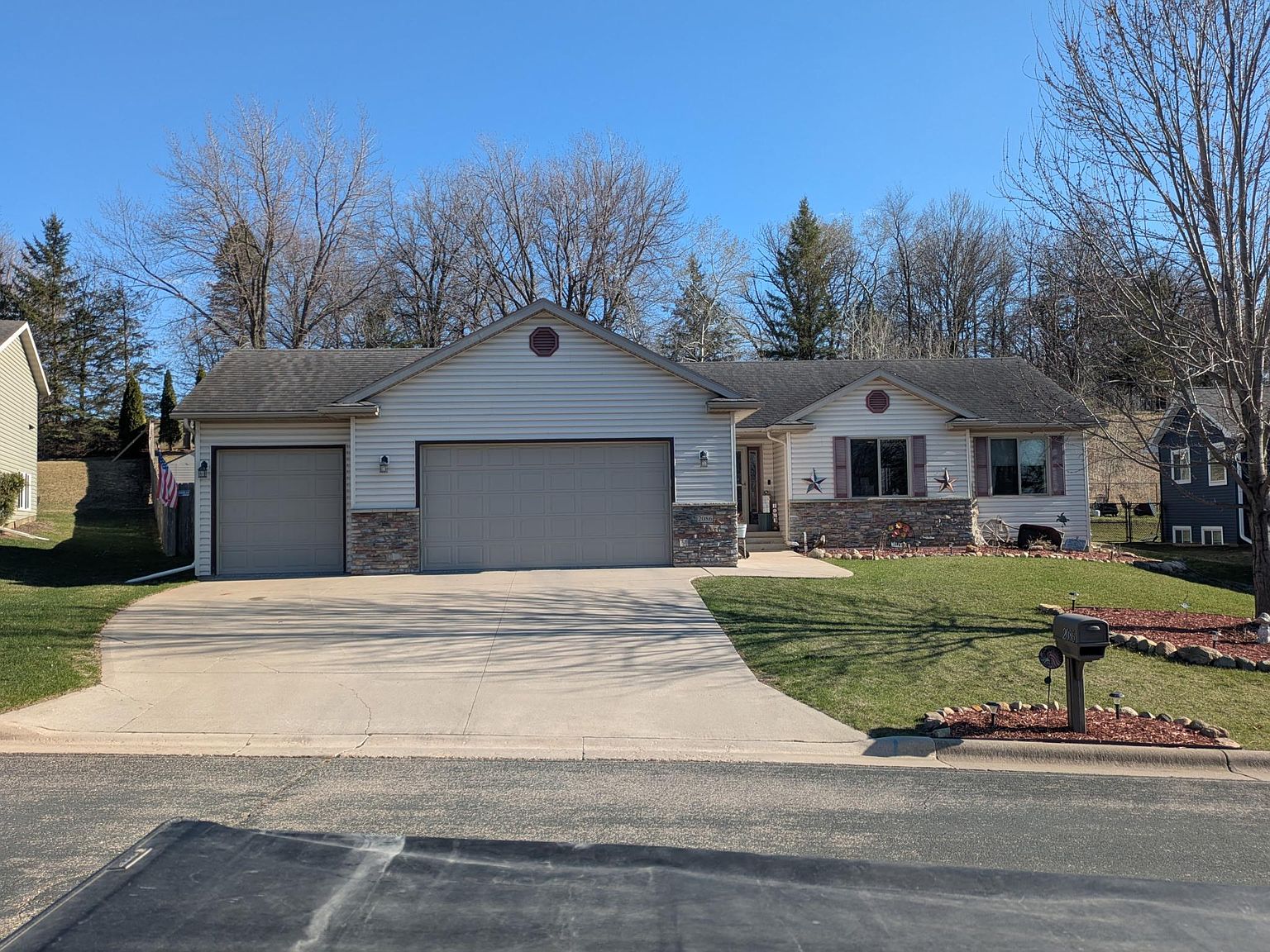 2086 20th St, Zumbrota, MN 55992 | Zillow