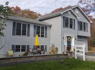 117 Mountain Laurel Dr, Shohola, PA 18458