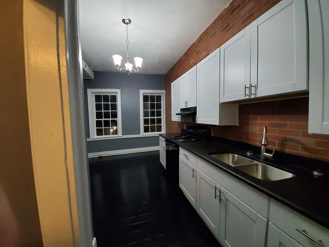 1 bed, 1.0 bath, 700 sqft, $1,700 — Photo 2