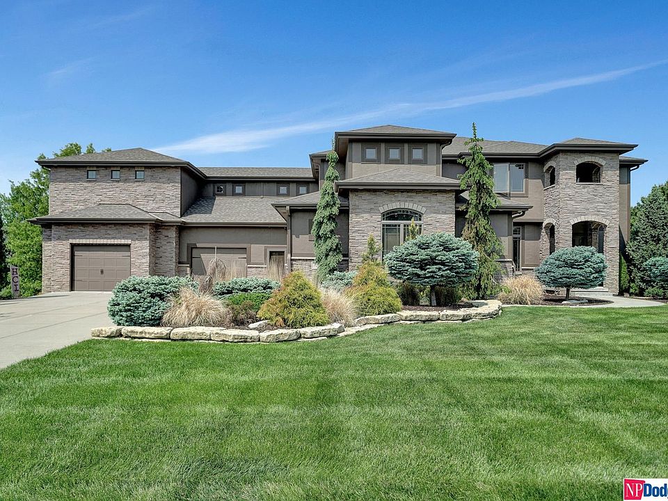1st image of 10702 S 168th Ave