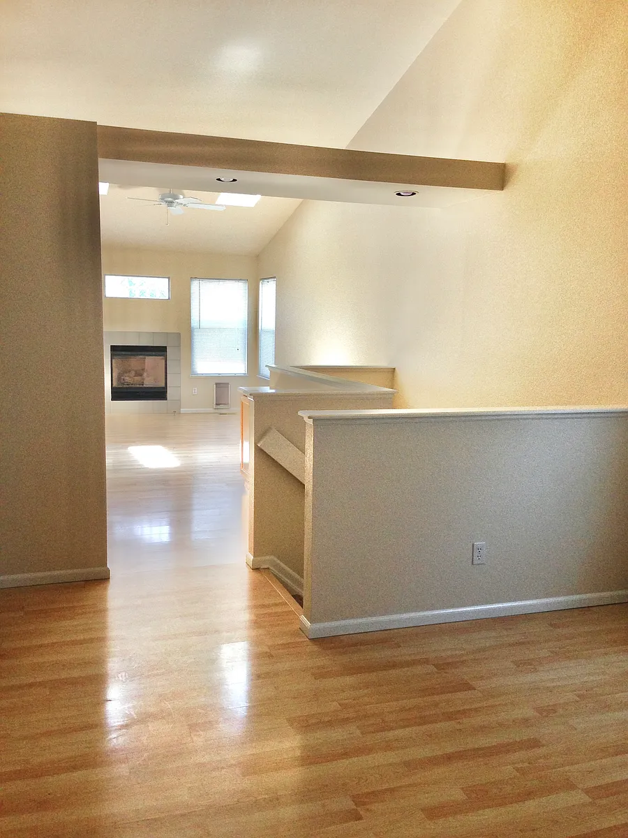 Building Photo - 2961 Neil Dr #3