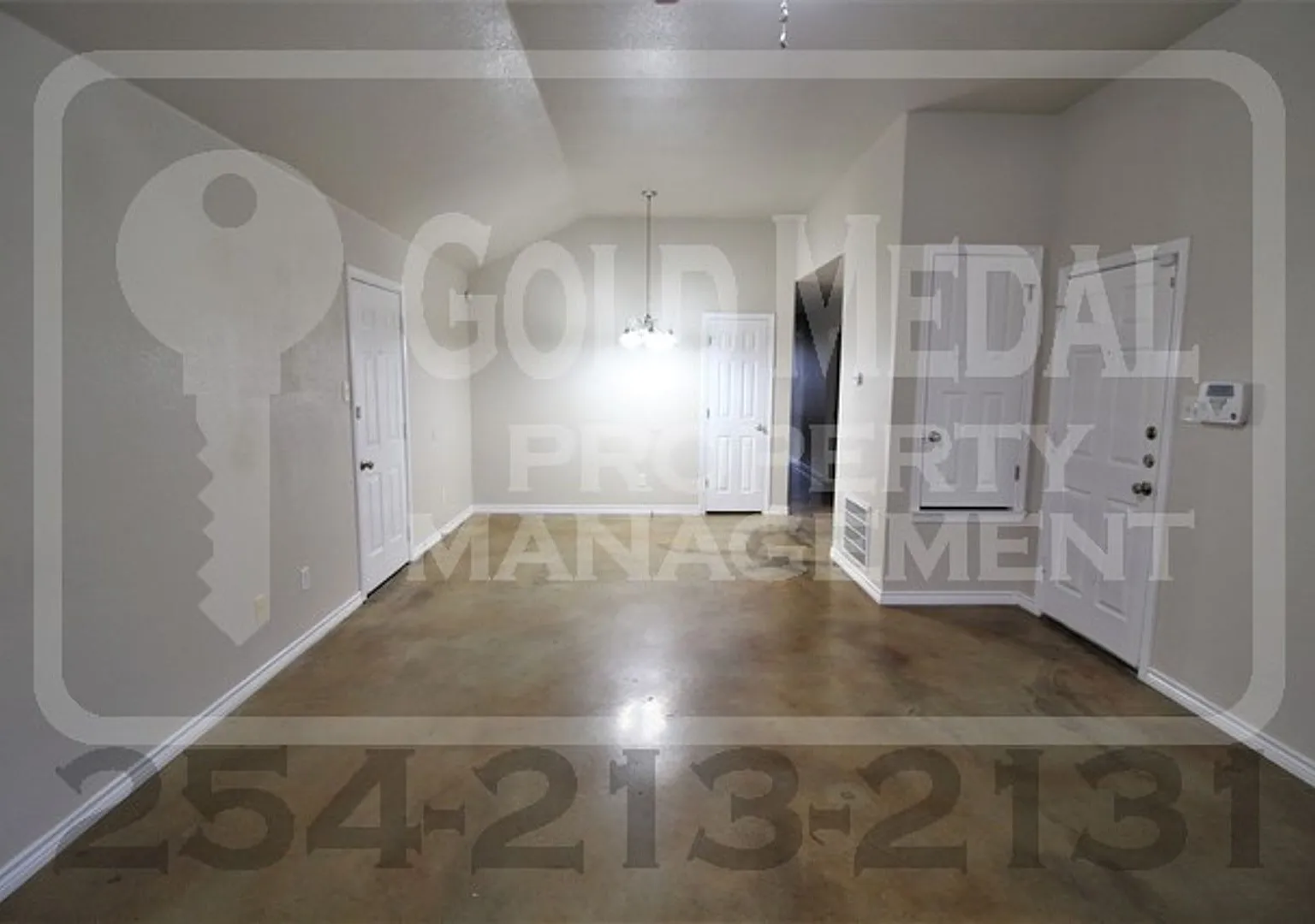4003 Cambridge Dr — Photo 3