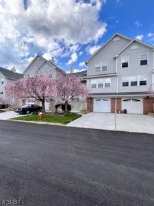 175 Durham Ct, Hackettstown, NJ, 07840