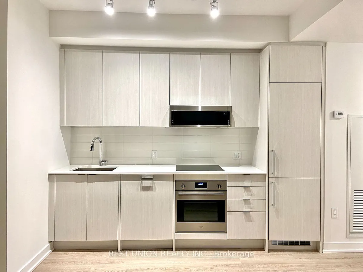Building Photo - 250 Lawrence Ave W #516