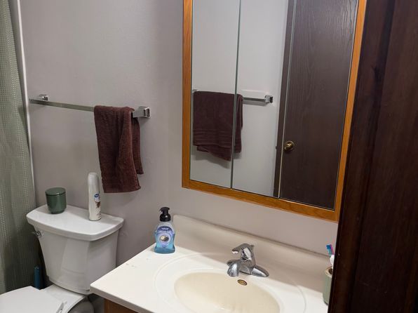 718 Oakcrest St APT 3