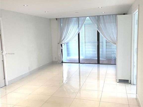 2nd image of 20500 W Country Club Dr APT 712