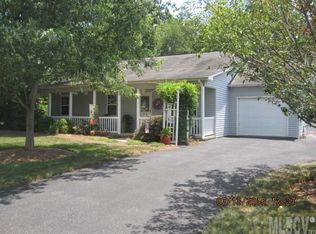 2074 Redberry Ln, Conover, NC 28613