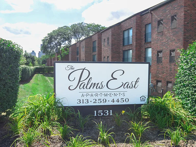 Palms East Apartments — Photo 51