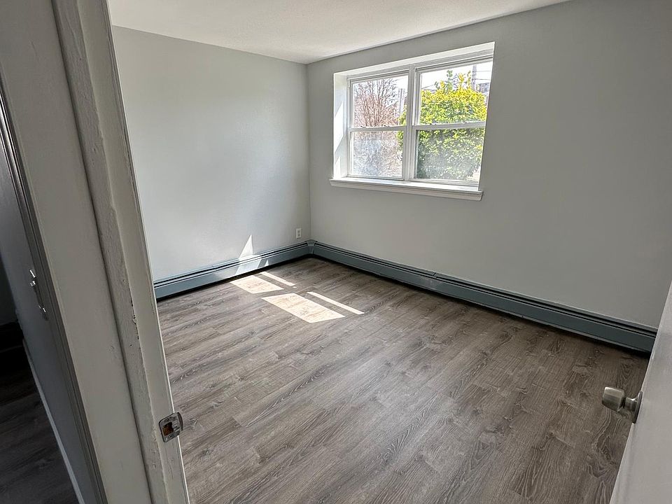 2nd image of 1424 Saint Georges Ave #1A