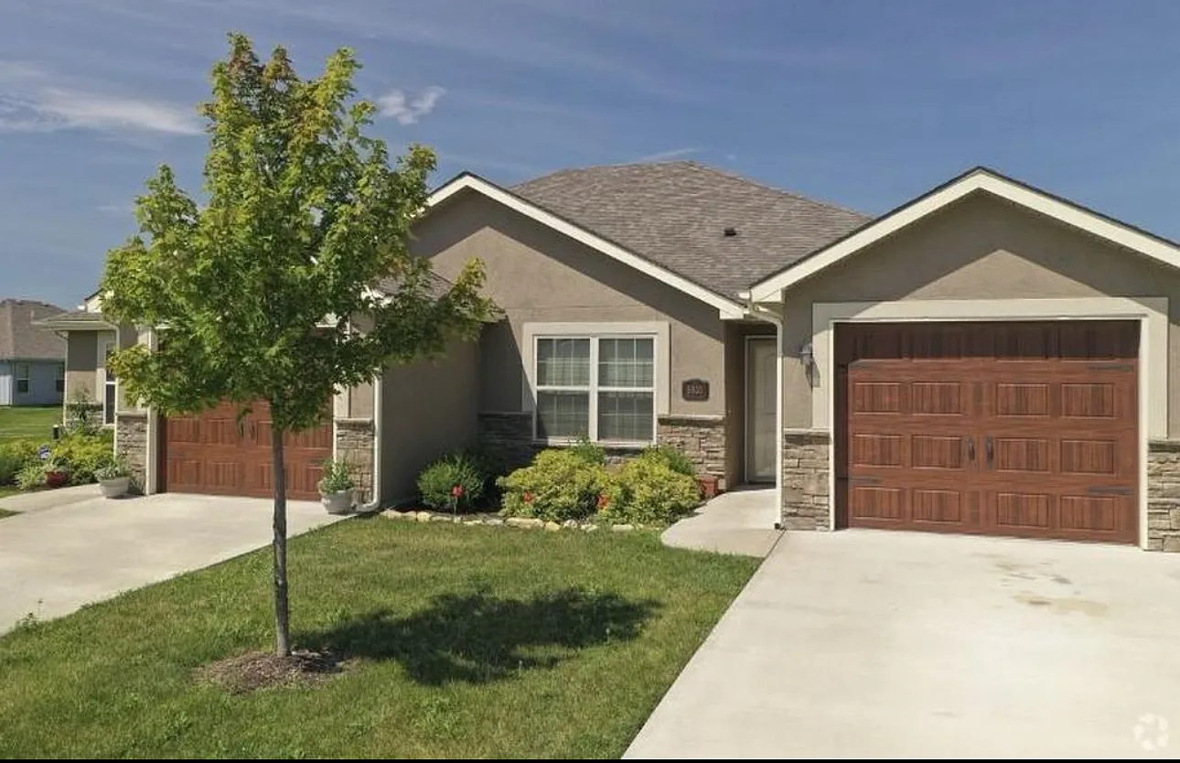 3 bed, 1250 sqft, $1,995 — Photo 4