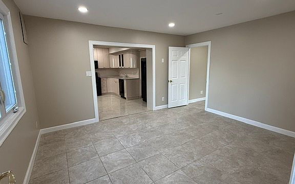 2nd image of 297 Norway Ave #1F
