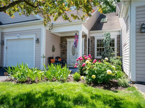 59 Waterworks Dr, East Rochester, NY 14445