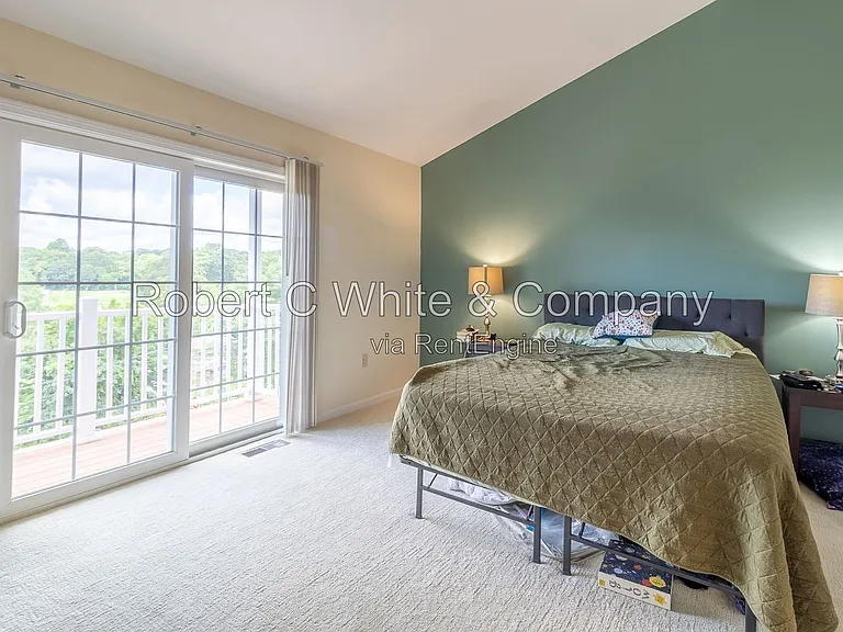 330 Crystal Ave #10 — Photo 11