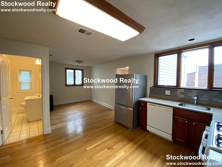 51 Telegraph St #2 — Photo 9