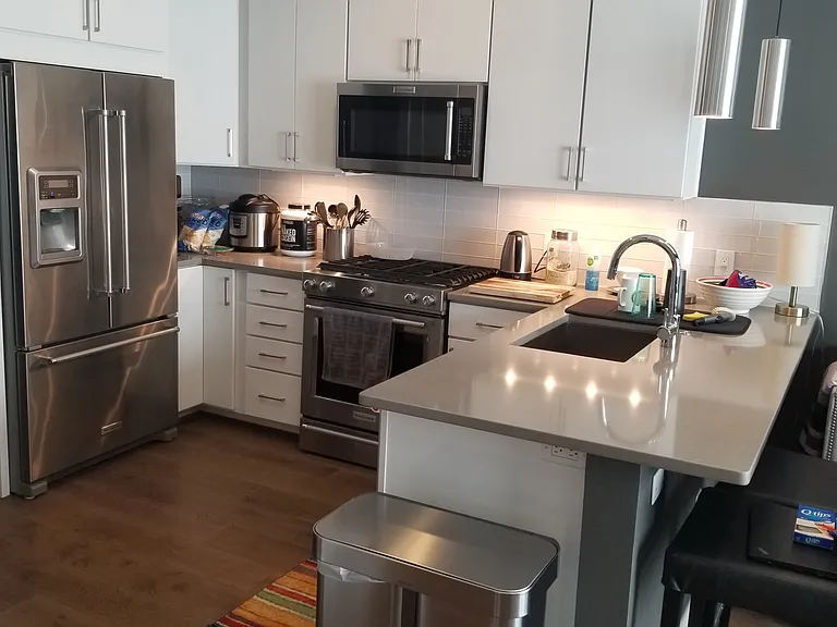 2337 Champlain St NW #Penthouse 409 — Photo 4