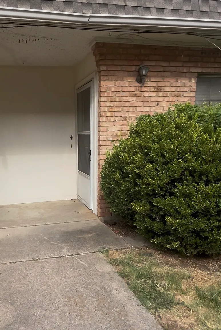 405-407 E. University Dr. - 4 — Photo 1