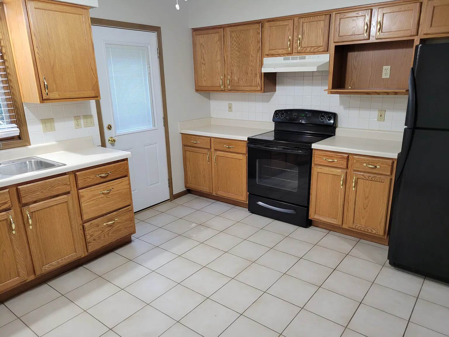 2 bed, 1.5 bath, 1250 sqft, $1,230 — Photo 3