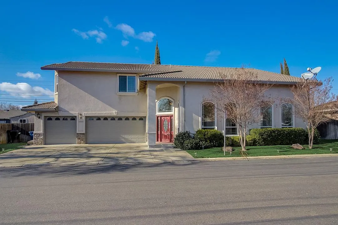 3505 Jay Jay Ln photo 1