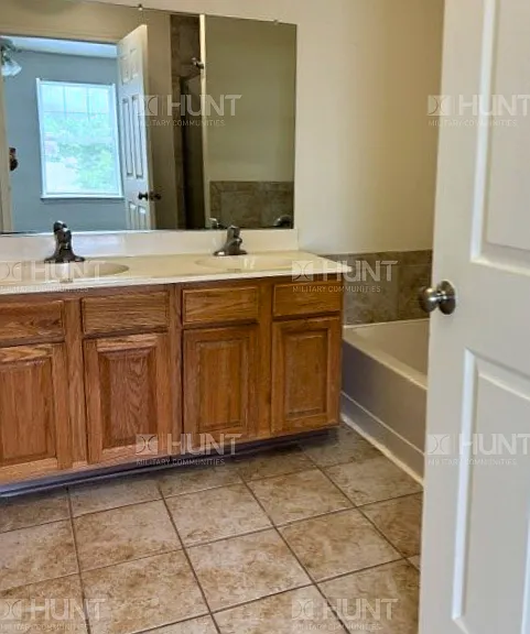 421 New York Dr — Photo 20