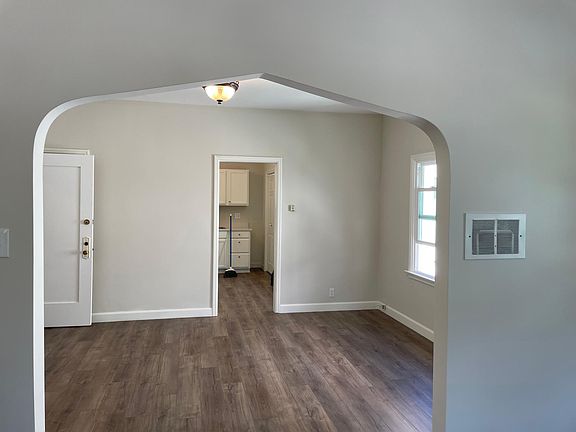 3rd image of 715 1/2 Porter St