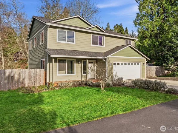 26 Marina Drive, Cathlamet, WA 98612