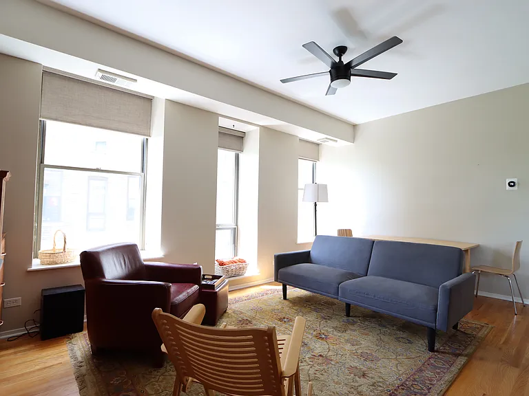 811 S Lytle St #319 — Photo 6