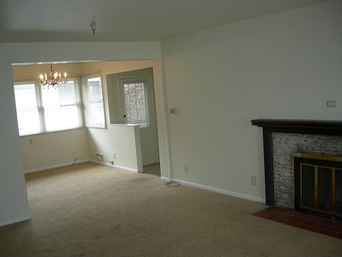 Lvg rm and dining rm