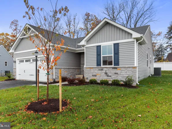 75 Wedmore Ct, Martinsburg, WV 25405