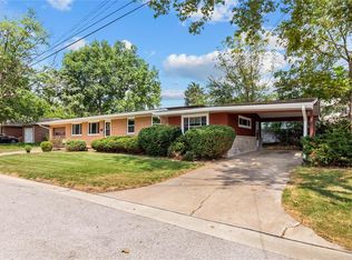 700 Douglas Pl, Alton, IL 62002